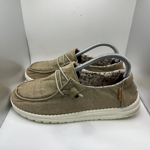 Hey Dude Shoes - Women’s Hey Dude’s Size 9